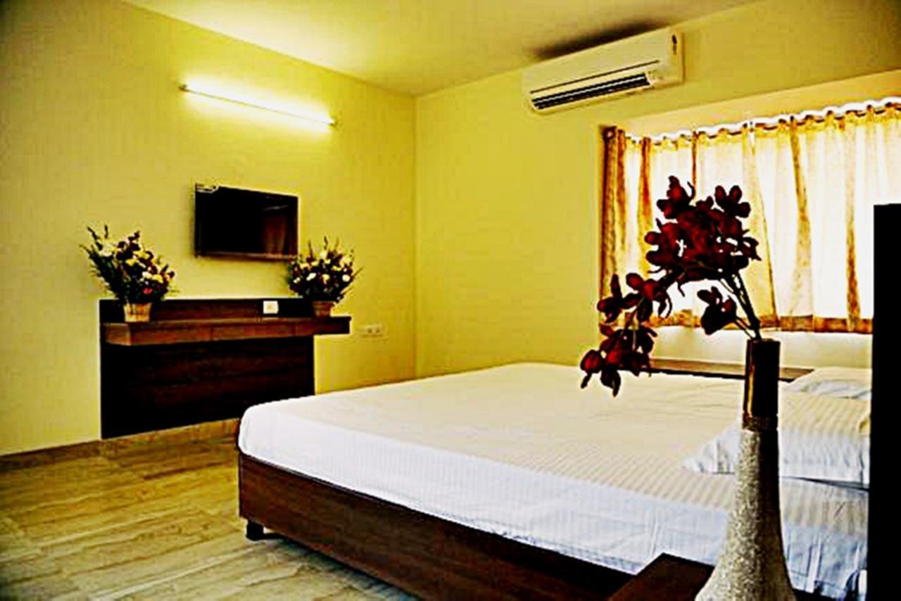Hotel Mookambika Palace Kollur Exterior foto